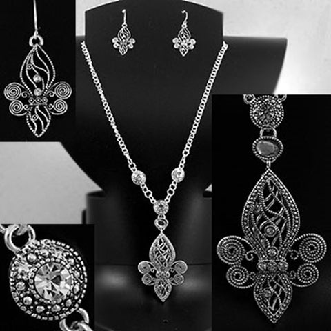 Fleur de Lis Necklace Set